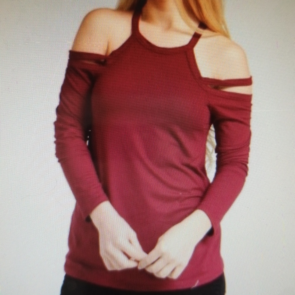 Strappy shoulder top